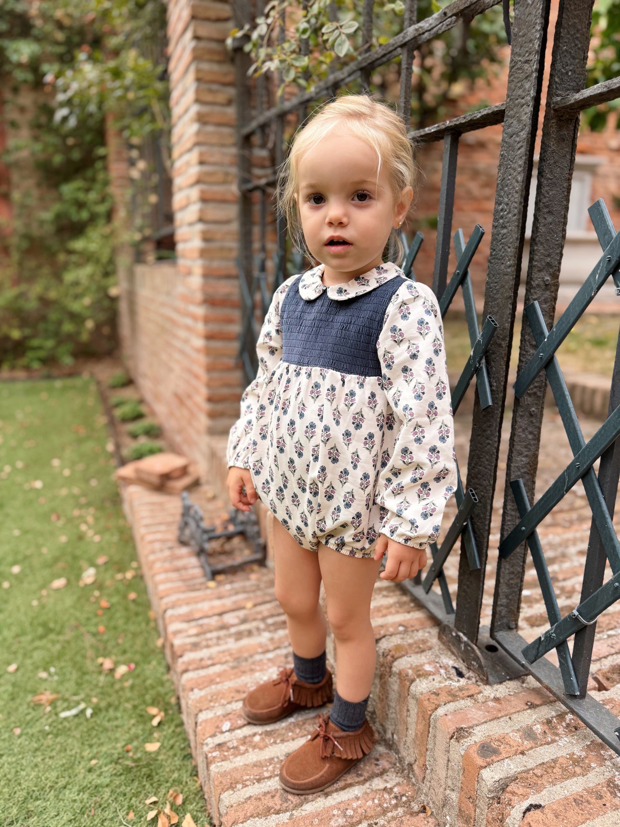 Bebé con ranita Gardea print en algodón 100% hecha en España